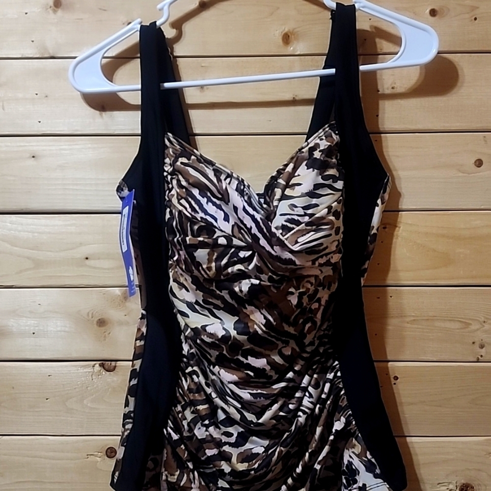Hapari Tankini Top Size Medium NEW Bengal Bay Slimming